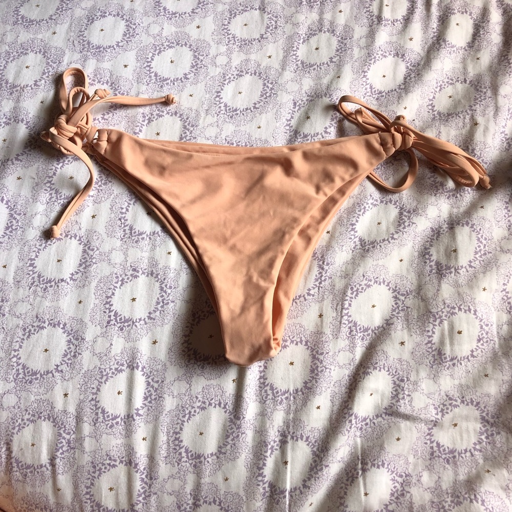 Bikini bottoms